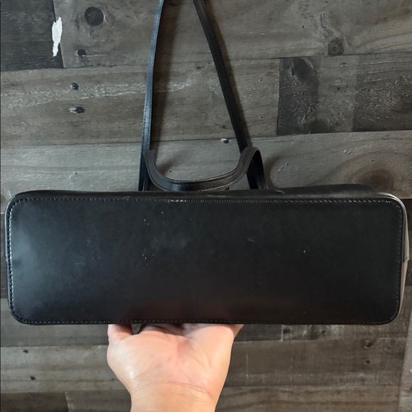 Kate Spade Tote - Picture 3 of 10